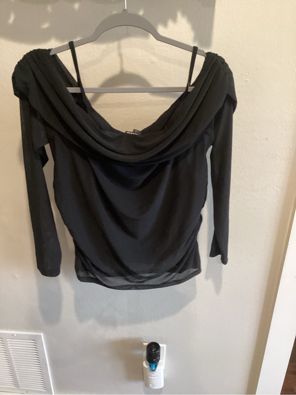 50% Off! 3 Days Only! NWT - Torrid - Black Draped Off-Shoulder Top - Sz 14w!!! - Picture 4 of 9